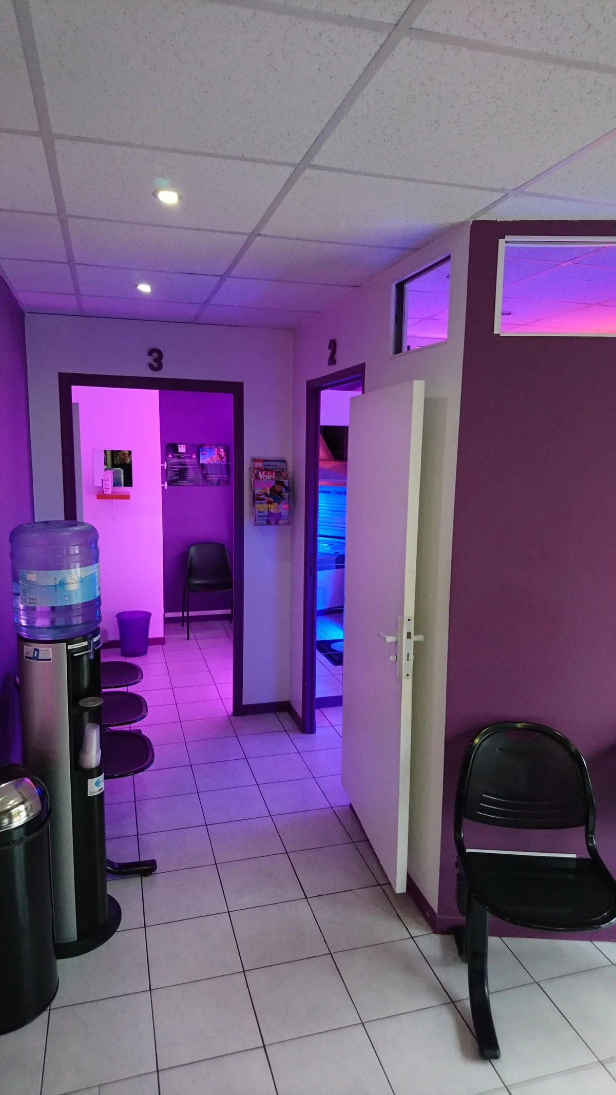 Couloir cabines SUN 7 Aulnay-sous-Bois